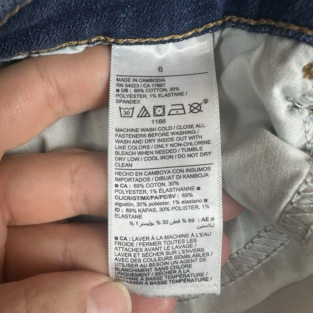 Old Navy Jean Shorts Women's 6 Denim Blue Rolled Cuff